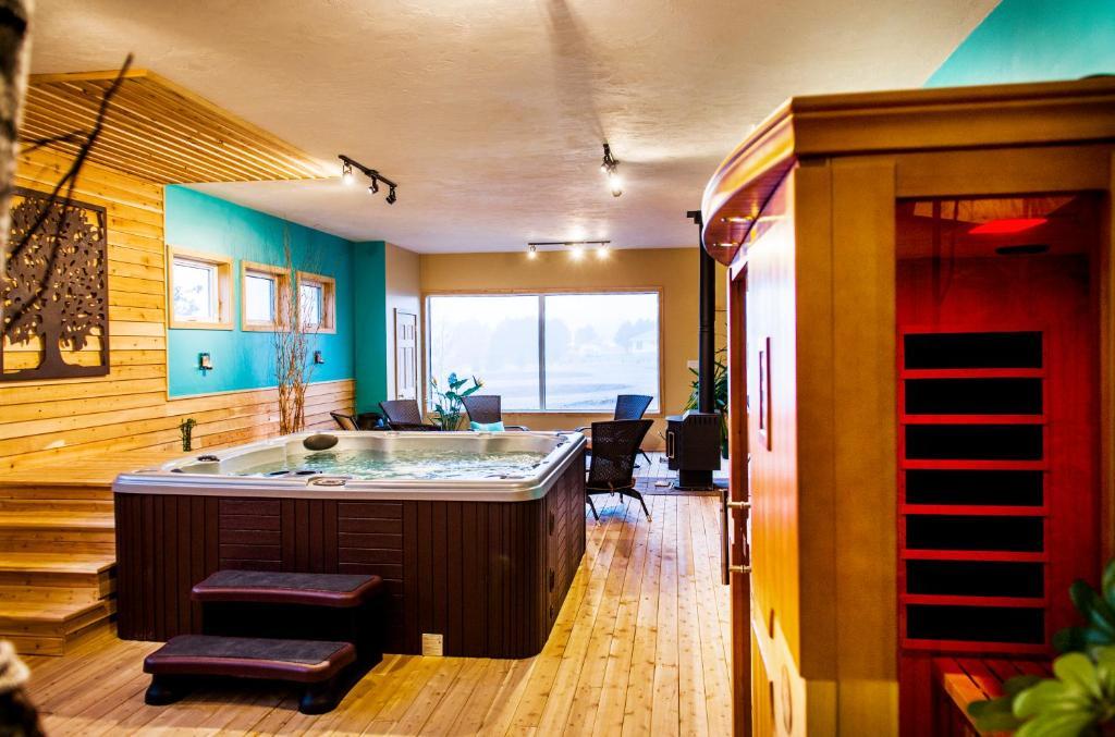Village Scandinave Lodge & Spa Shediac Exterior photo
